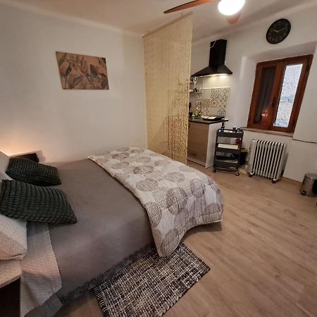 A Casa Di Carla Lägenhet Sonnino Exteriör bild