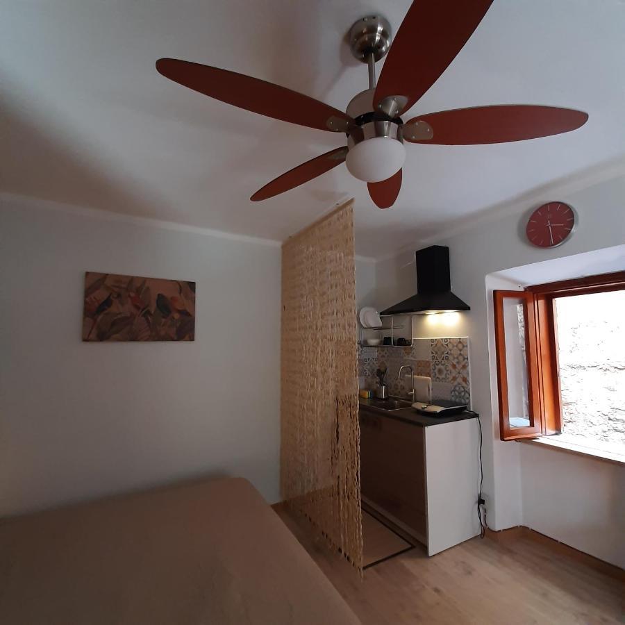 A Casa Di Carla Lägenhet Sonnino Exteriör bild