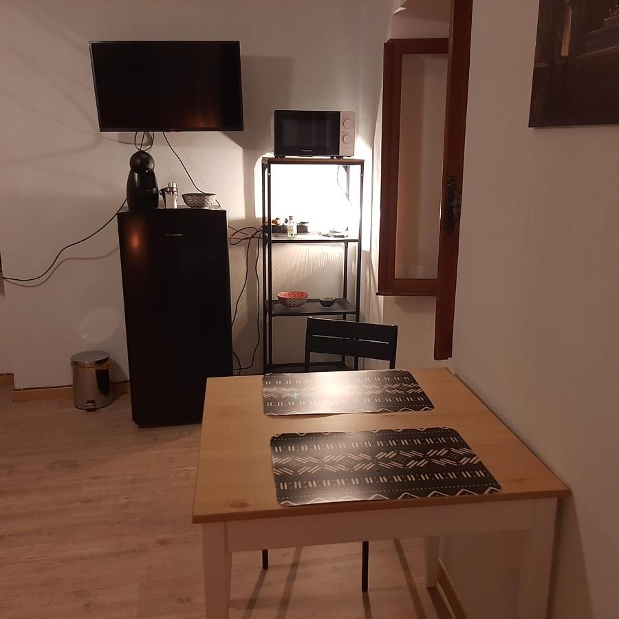 A Casa Di Carla Lägenhet Sonnino Exteriör bild